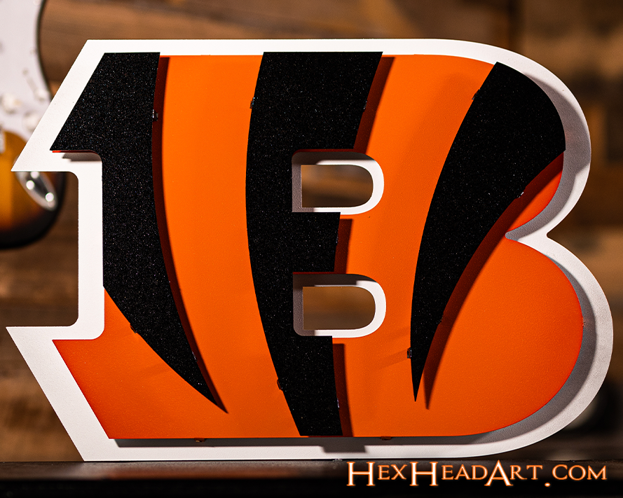 Cincinnati Bengals Striped B 3D Vintage Metal Wall Art – Hex Head Art