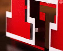 Load image into Gallery viewer, Houston interlocking &quot;UH&quot; 3D Metal Wall Art
