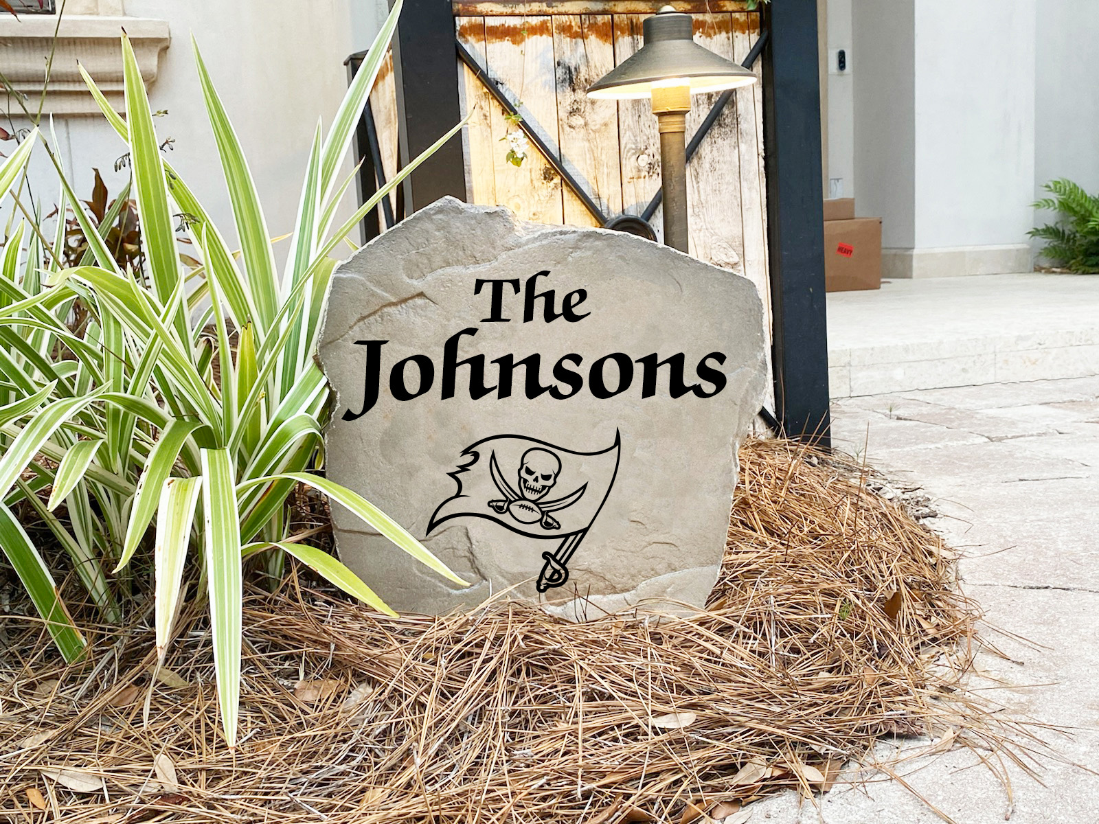 Tampa Bay Buccaneers Design-A-Stone Landscape Art Family Name