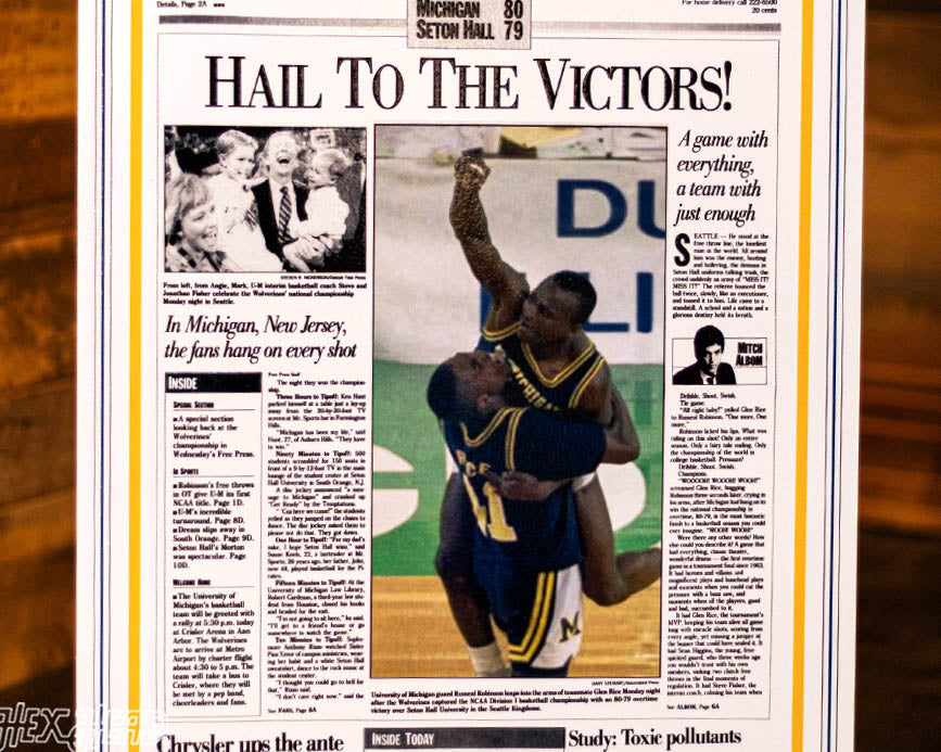 Detroit Free Press Michigan Wolverines 1989 Basketball National Champions Front Page - APRIL 4, 1989
